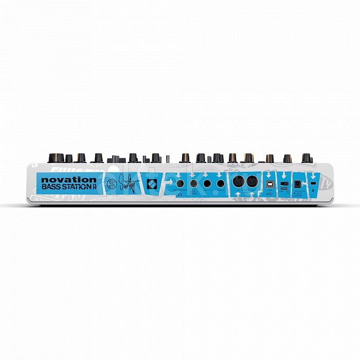 Синтезатор NOVATION Bass Station II Swifty Edition 6