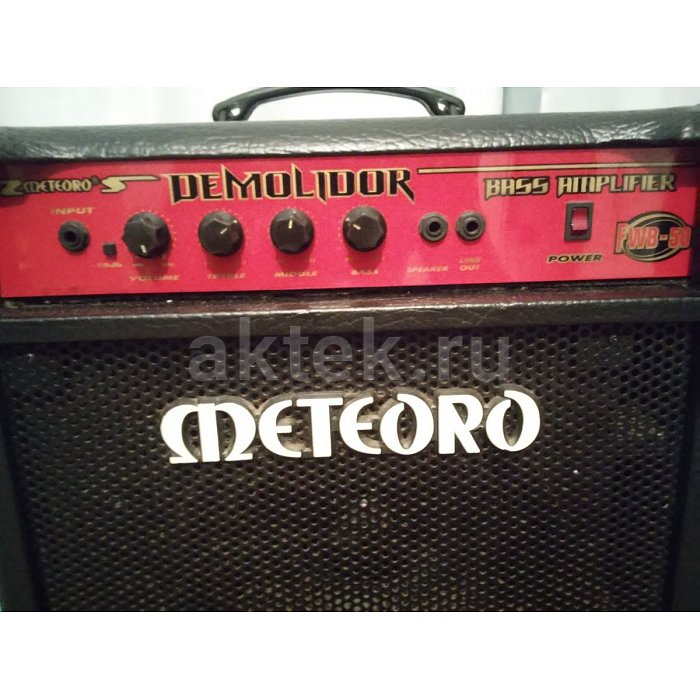 Басовый комбо Meteoro Demolidor FWB50 2
