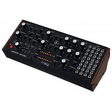 Синтезатор Moog Labyrinth