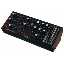 Синтезатор Moog Labyrinth