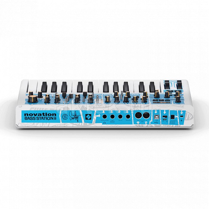 Синтезатор NOVATION Bass Station II Swifty Edition 3