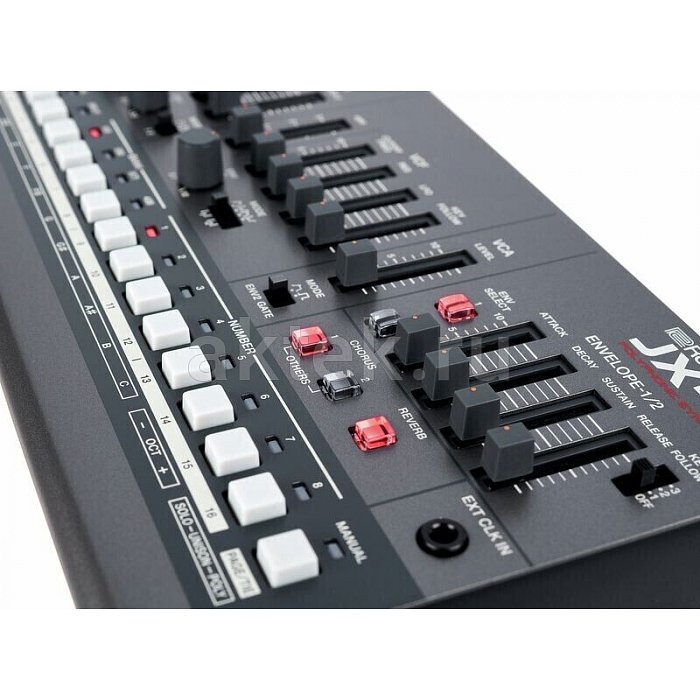 Синтезатор Roland JX-08 6