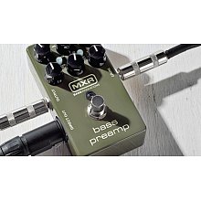 Басовый предусилитель DUNLOP M81 3