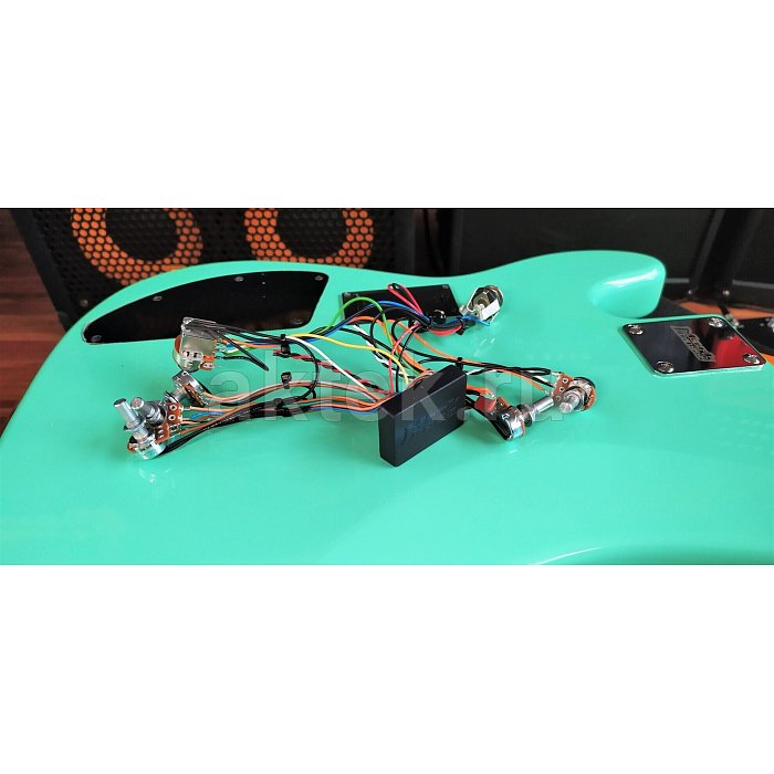 Предусилитель Markbass MB INSTRUMENT PRE P 2