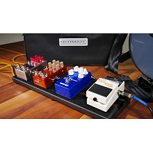 Ultimate Support UPD-185-B компактный и легкий педалборд из алюминия 2