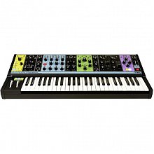 Синтезатор Moog Matriarch