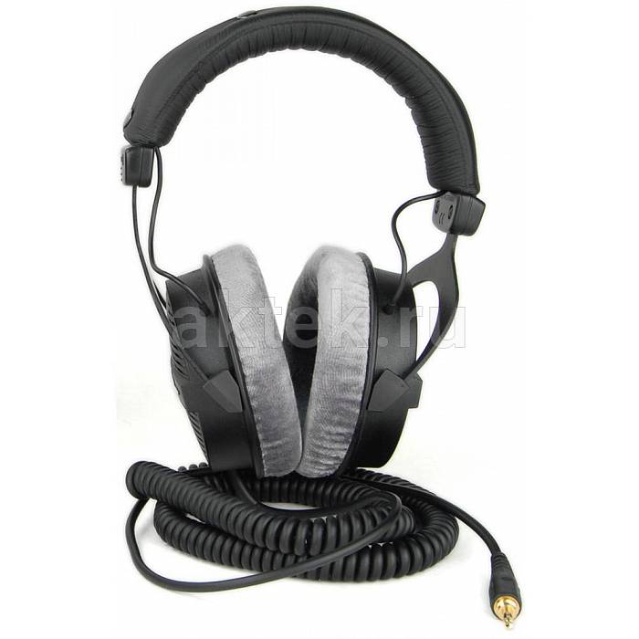 Студийные наушники Beyerdynamic DT 990 PRO 3