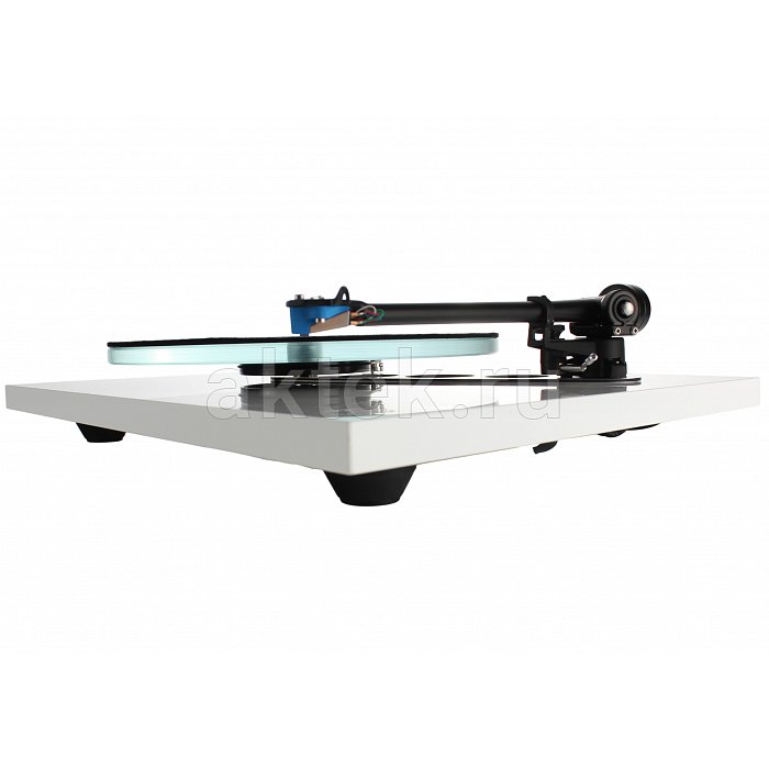 Виниловый проигрыватель Rega Planar 3 Gloss White 2