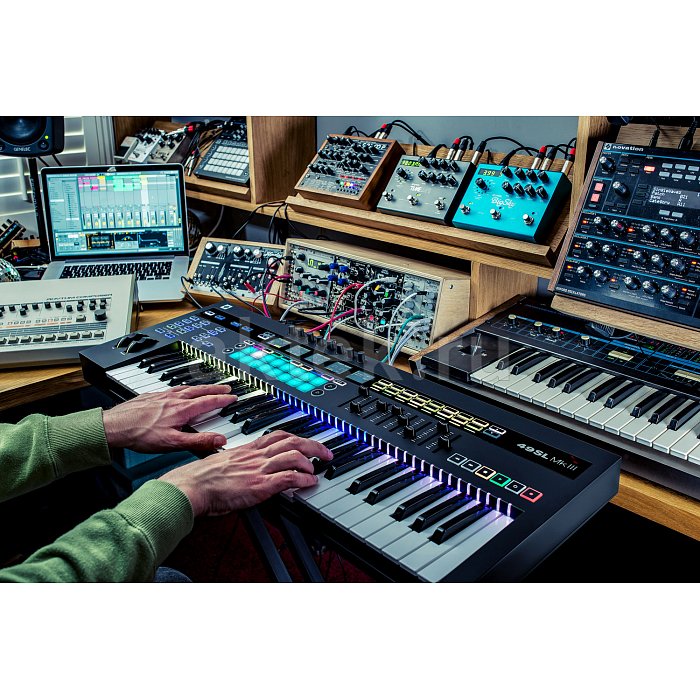 MIDI-клавиатура NOVATION 49 SL MK III 4