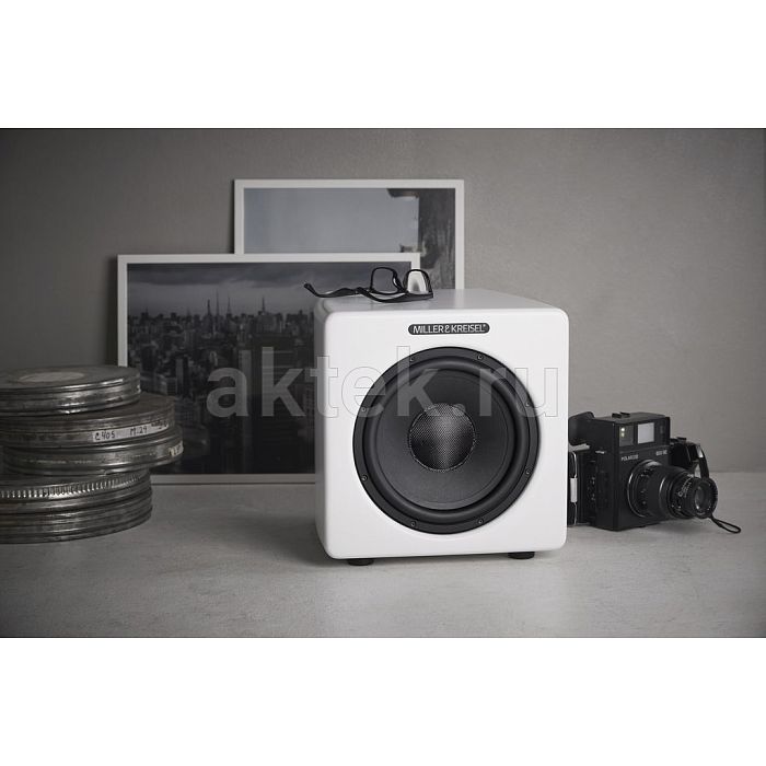 M&K Sound V10+ White Satin/White Cloth активный сабвуфер 10″ 300/600Вт 7