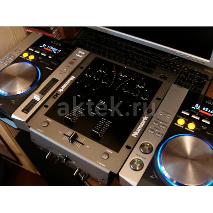 DJ-микшер Numark M3 5