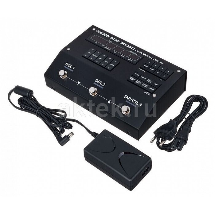 Гитарная педаль дилея Boss SDE-3000 Dual Delay 2