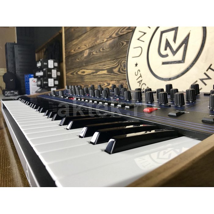 Синтезатор Sequential OB-6 Keyboard 11