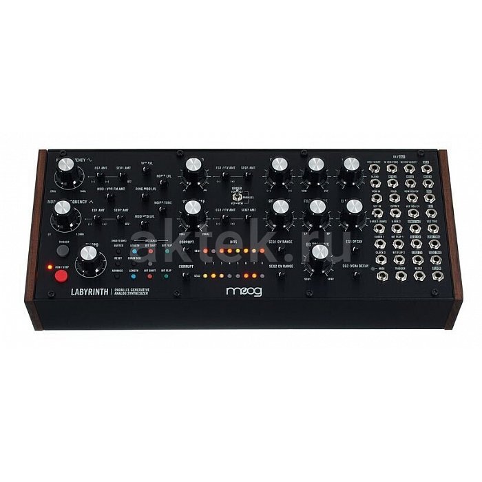 Синтезатор Moog Labyrinth 15