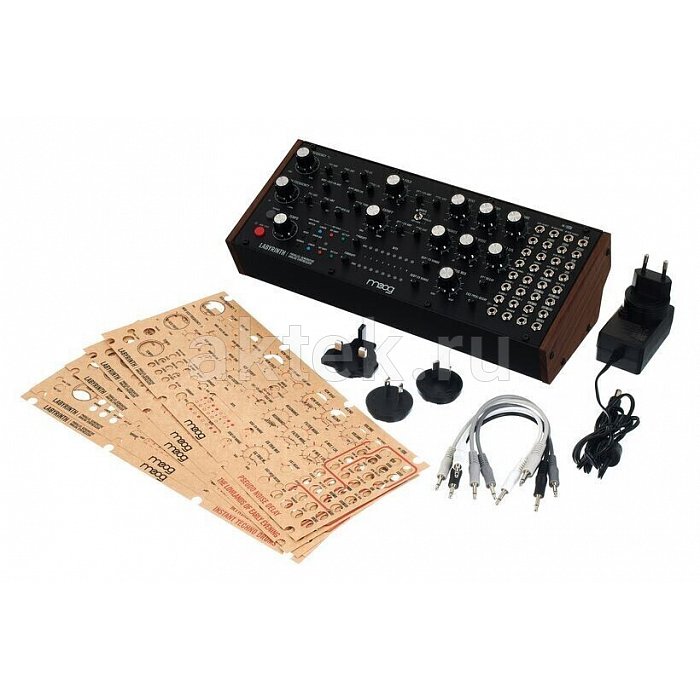 Синтезатор Moog Labyrinth 2
