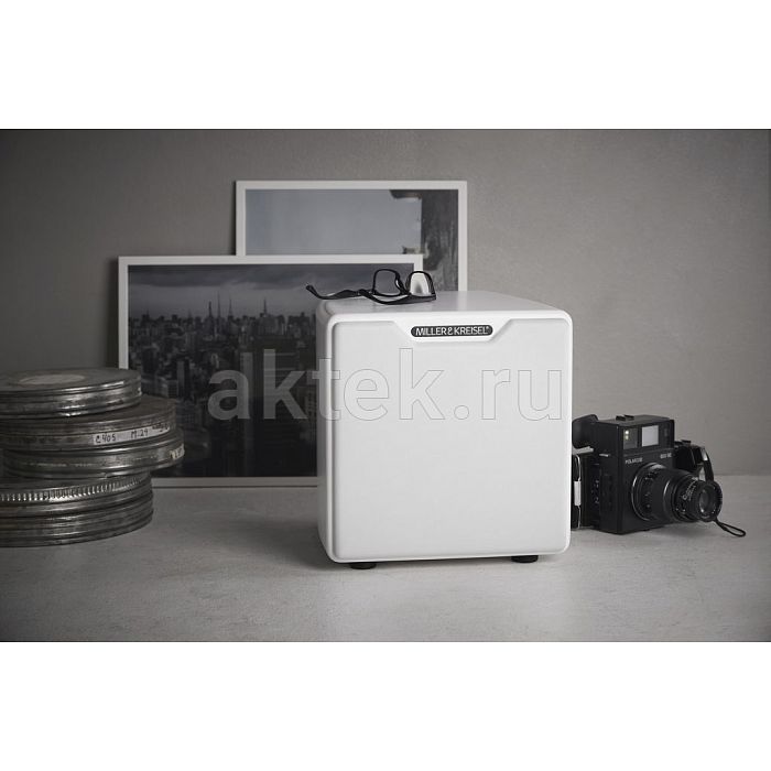 M&K Sound V10+ White Satin/White Cloth активный сабвуфер 10″ 300/600Вт 6