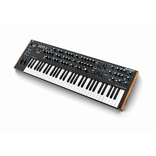 Синтезатор Novation Summit