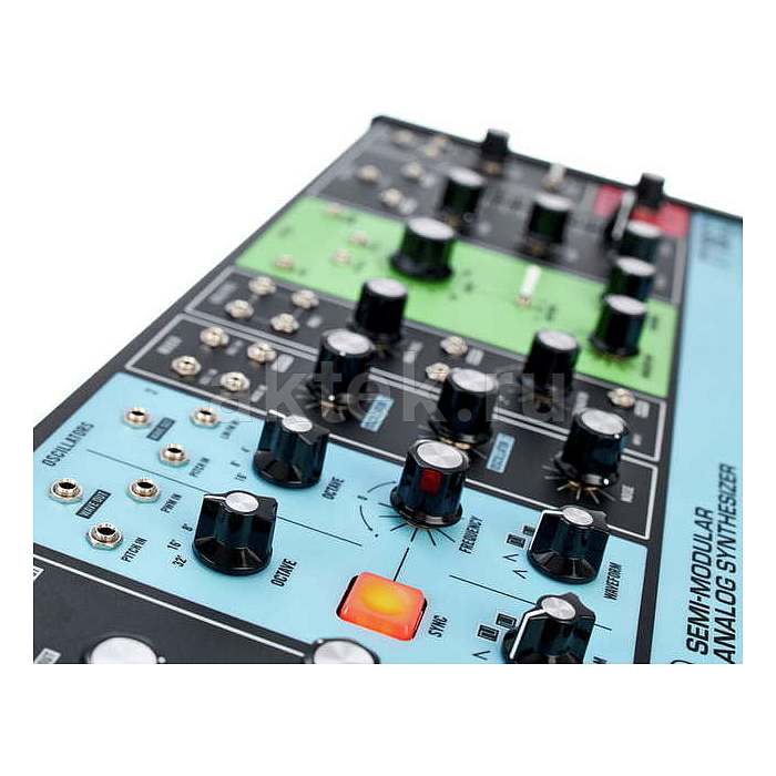 Синтезатор Moog Grandmother 9