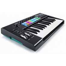 MIDI-клавиатура NOVATION Launchkey 25 MK2 2