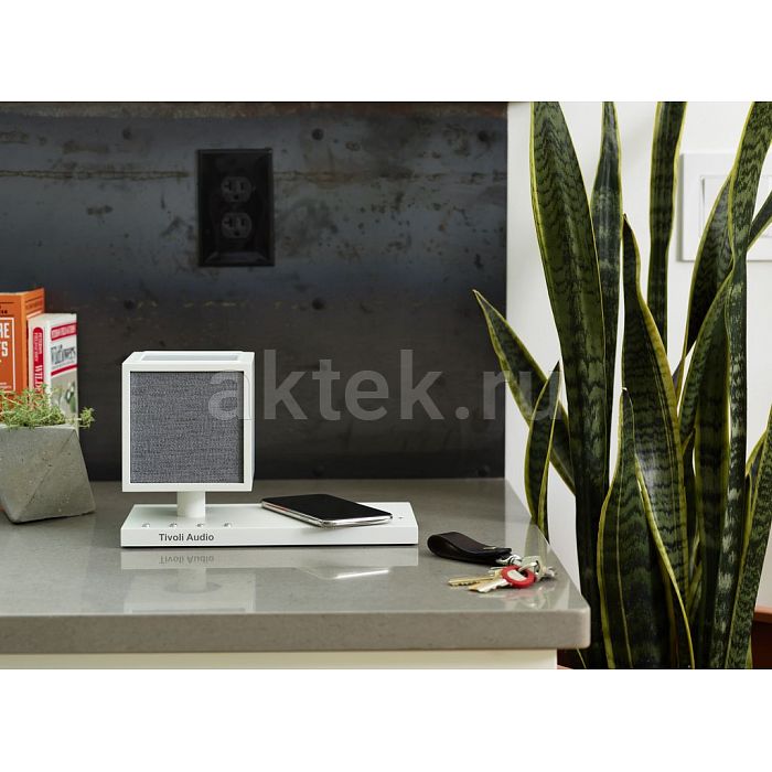 Tivoli Revive White настольная Bluetooth-колонка со светильником и зарядкой 8