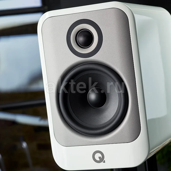 Полочная акустическая система Q Acoustics Concept 30 Gloss White 4
