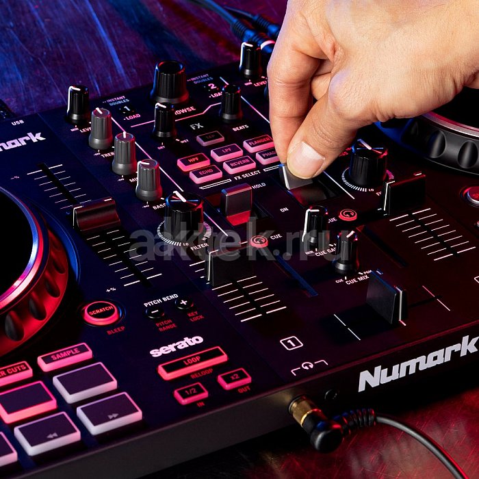 DJ-контроллер для Serato NUMARK Mixtrack Pro FX 5