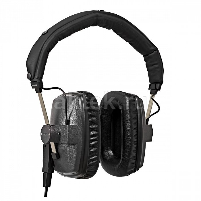 Студийные наушники Beyerdynamic DT 150 3