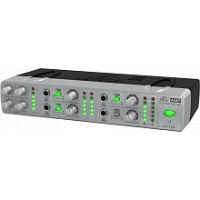 Предусилитель для наушников Behringer AMP800 2