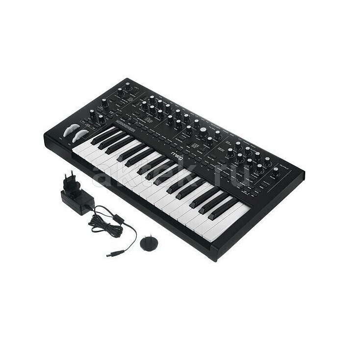 Синтезатор Moog Messenger 4