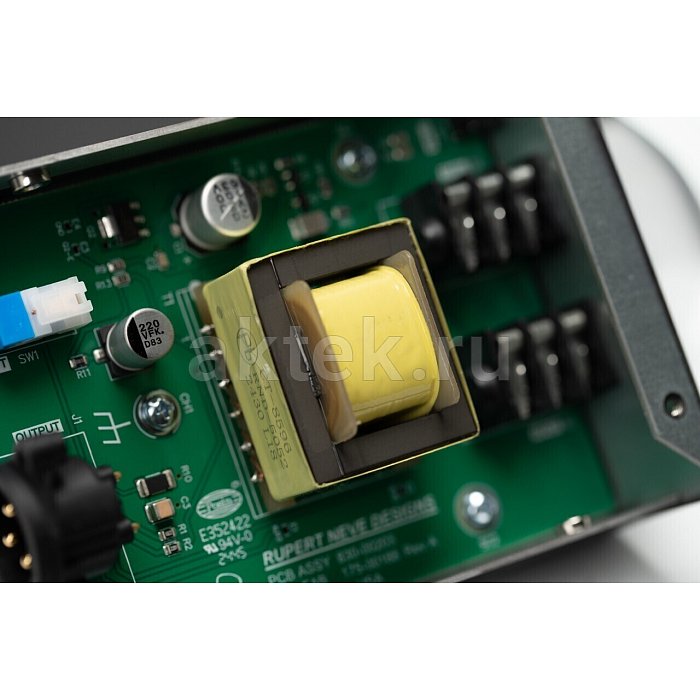 Директ Бокс Rupert Neve Designs RNDI-M 8