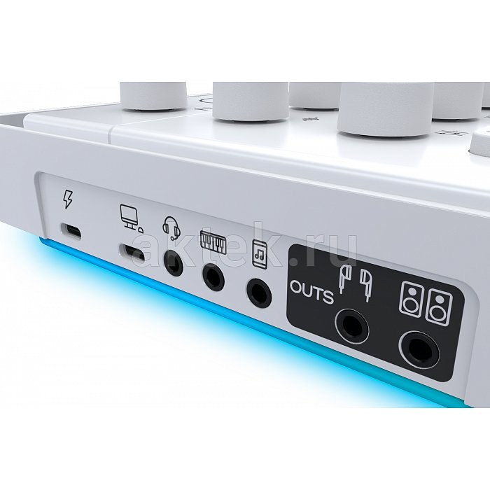 Компактный микшер Mackie M-Caster Live White 4