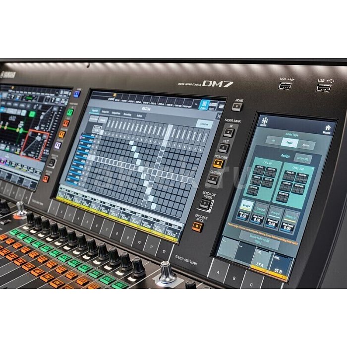 Цифровой микшер Yamaha DM7 Digital Mixing Console 5