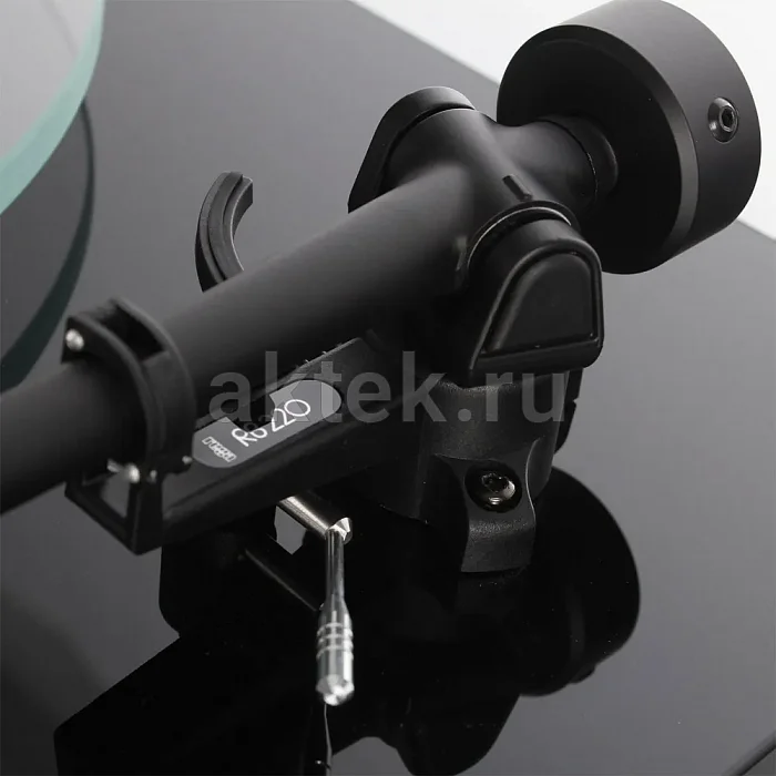 Виниловый проигрыватель Rega Planar 2 High Gloss Black 3