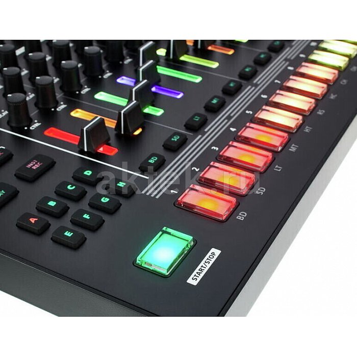 Драм-машина Roland TR-8S 2