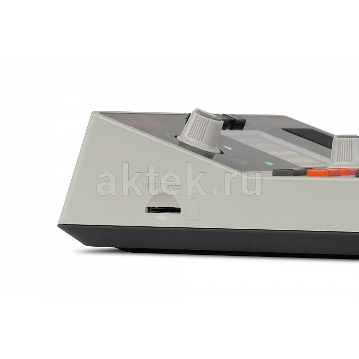 Грувбокс-сэмплер AKAI Professional MPC Sample 7