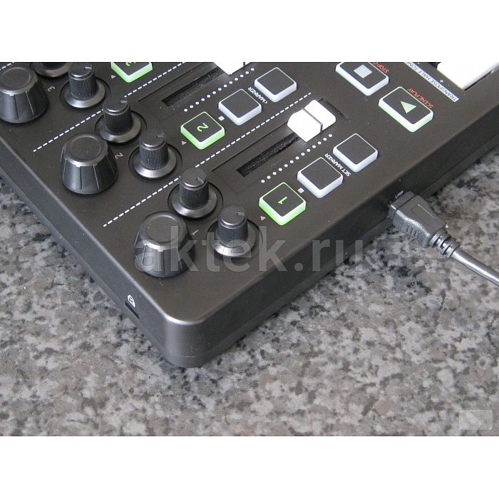 Midi-клавиатура Reloop Keyfadr 4