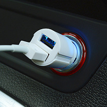 Блок питания ROBITON TwinUSB2400/Auto 3