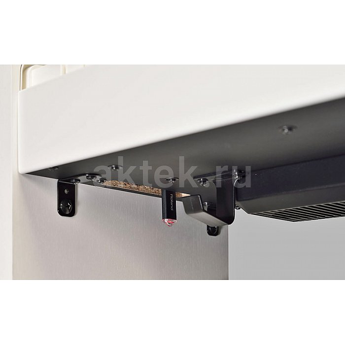 Цифровое фортепиано (White) Roland F-130R-WH 5