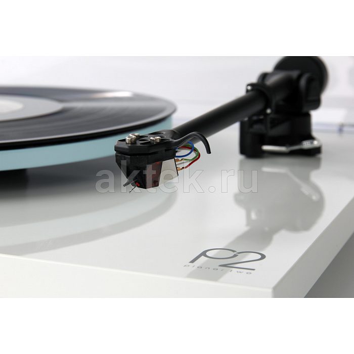 Виниловый проигрыватель Rega Planar 2 High Gloss White 5