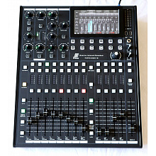 S-Track Hippo D2412 цифровой микшерный пульт. 12 мик/лайн XLR/TRS
