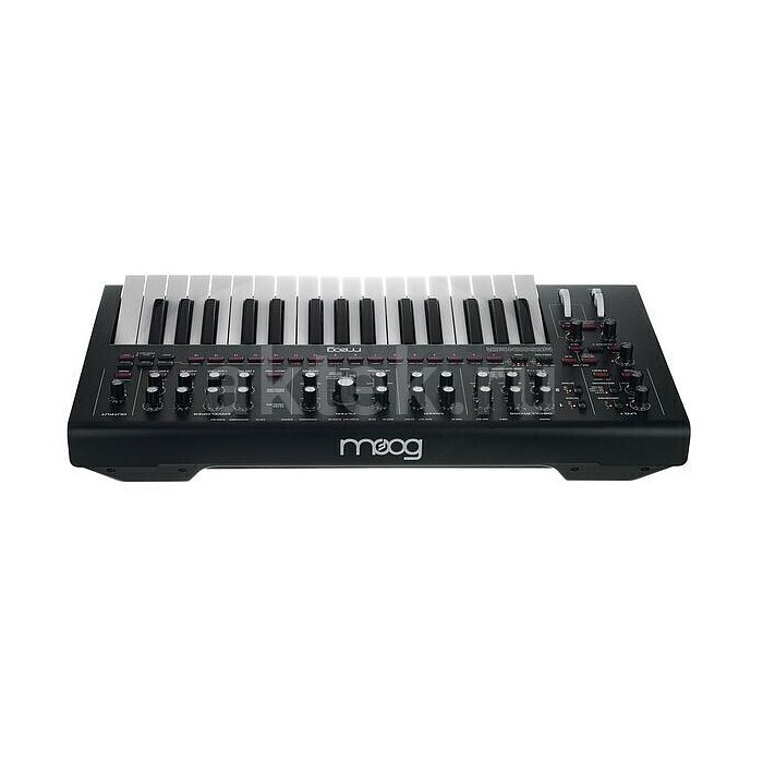 Синтезатор Moog Messenger 3