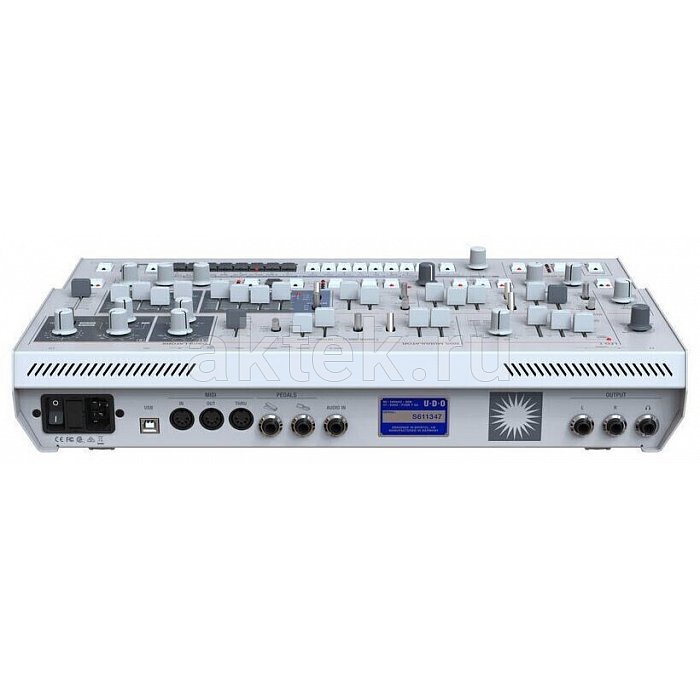 Синтезатор UDO Audio Super 6 Desktop white 9