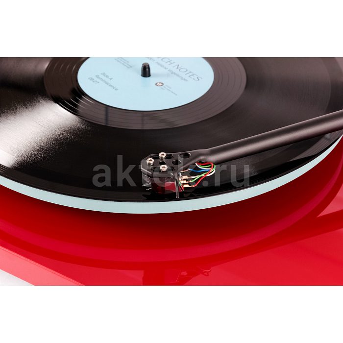 Виниловый проигрыватель Rega Planar 2 High Gloss Red 14