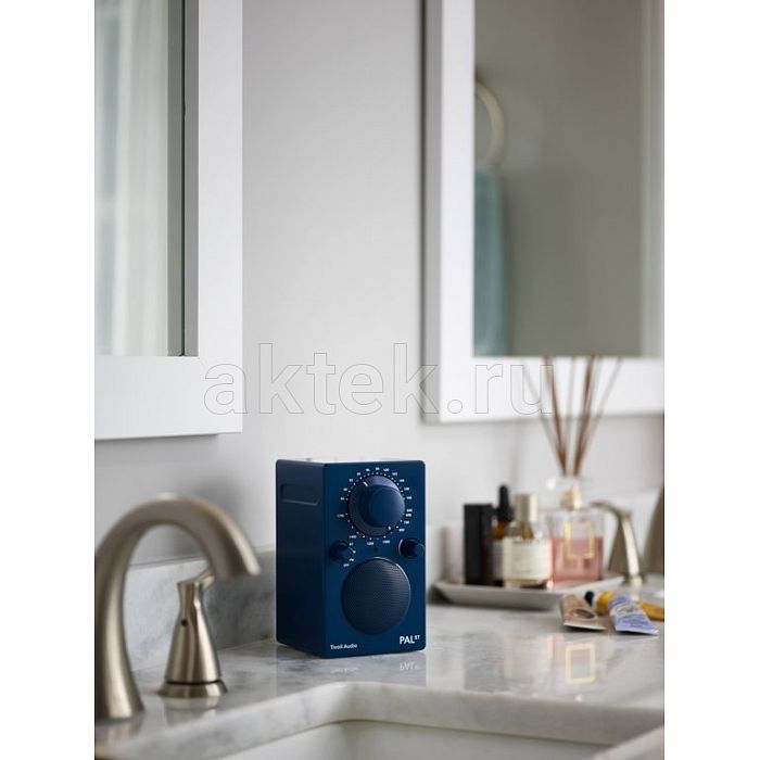 Tivoli PAL BT Blue портативный Bluetooth-радиоприёмник с аккумулятором 5