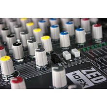 Микшер начального уровня Allen&Heath ZED10FX 2