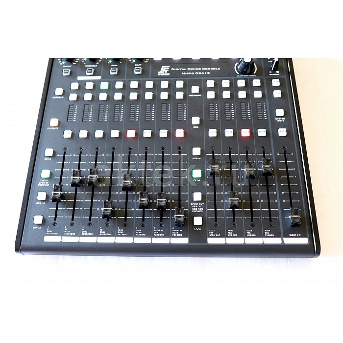 S-Track Hippo D2412 цифровой микшерный пульт. 12 мик/лайн XLR/TRS 6