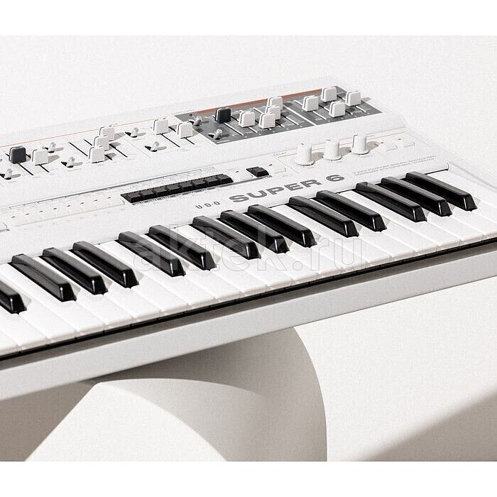 Гибридный синтезатор UDO Audio Super 6 white SE 4