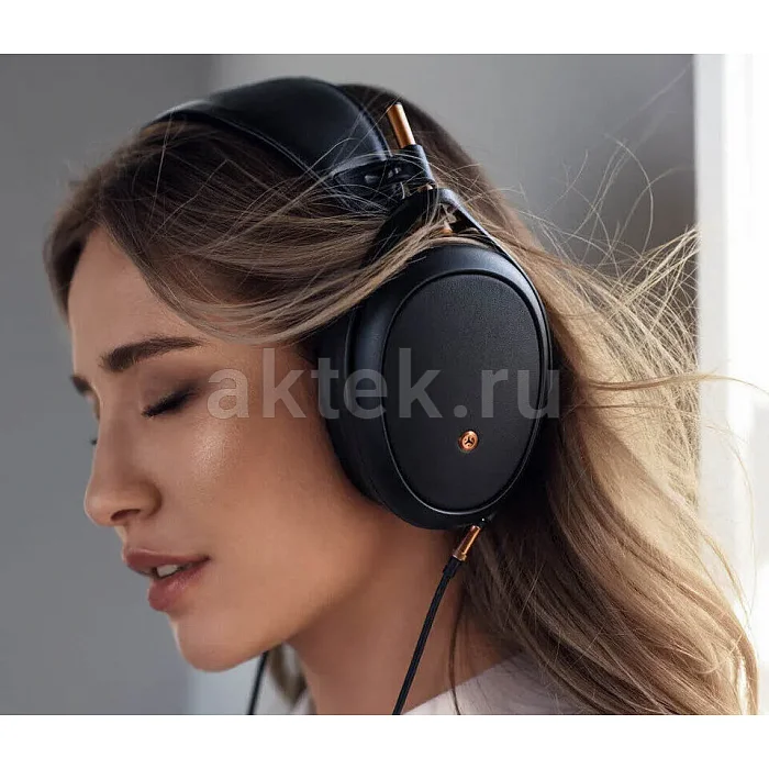 Полноразмерные наушники MEZE LIRIC 6