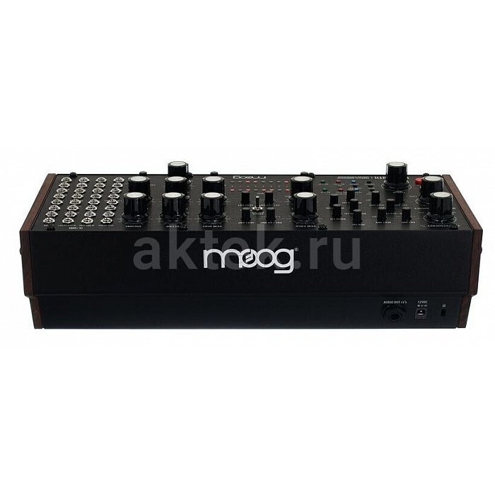 Синтезатор Moog Labyrinth 11