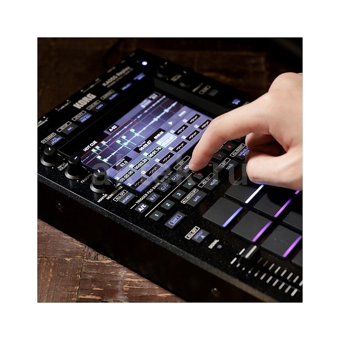 Пэд-сэмплер KORG KAOSS REPLAY 4